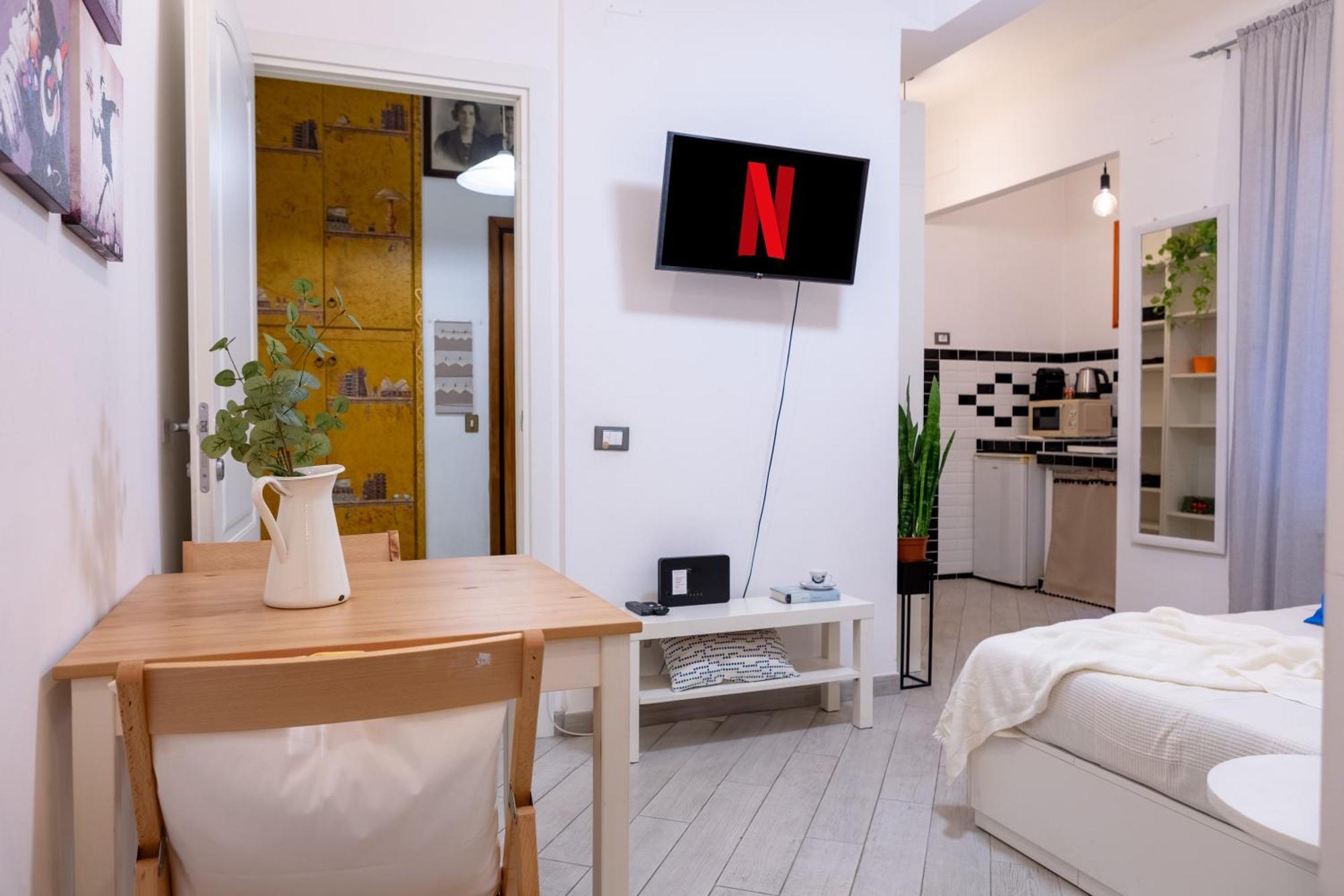 Stanza Comoda E Silenziosa Con Bagno Privato E Area Lavoro E Relax Рим Экстерьер фото