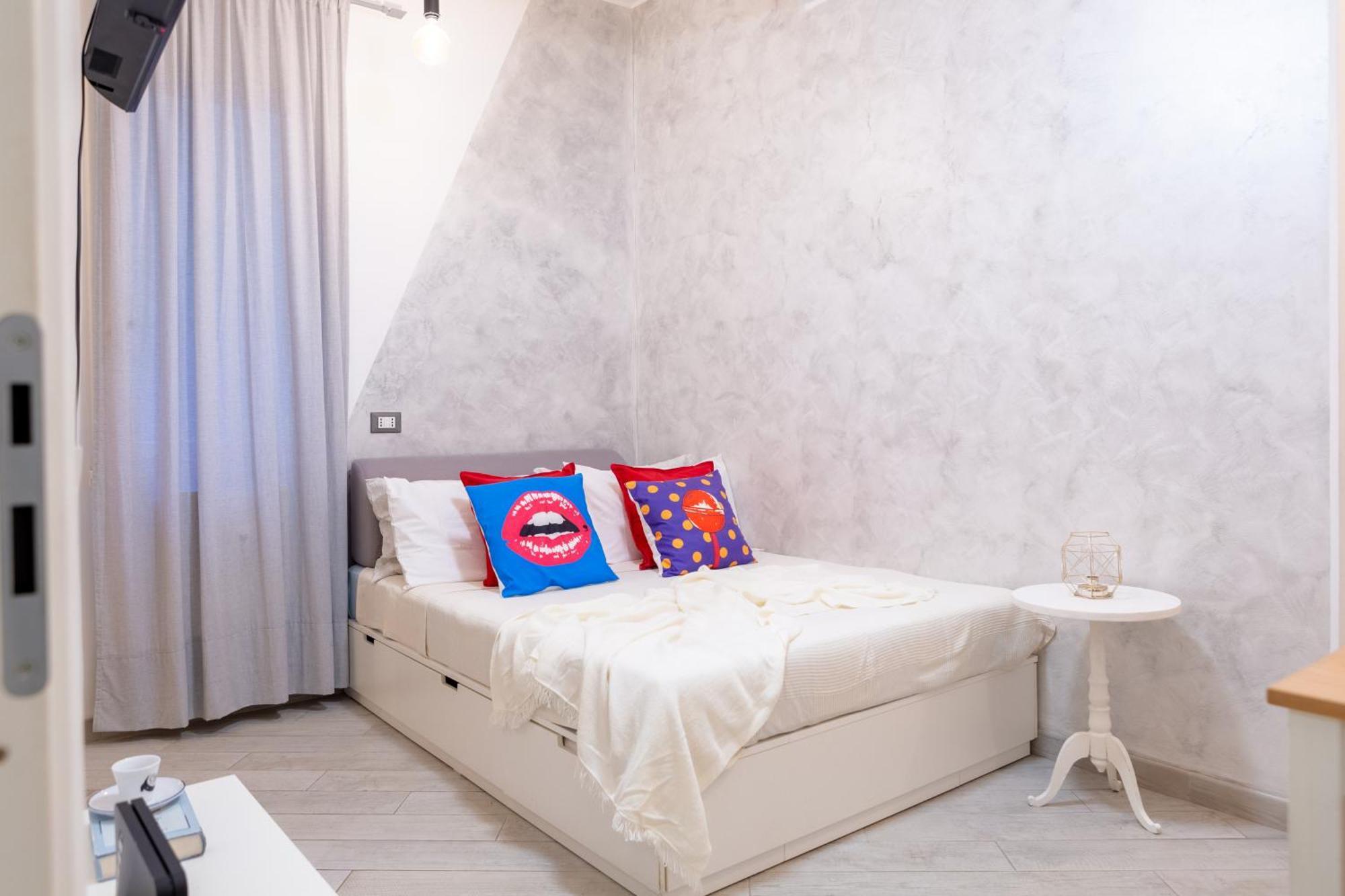 Stanza Comoda E Silenziosa Con Bagno Privato E Area Lavoro E Relax Рим Экстерьер фото