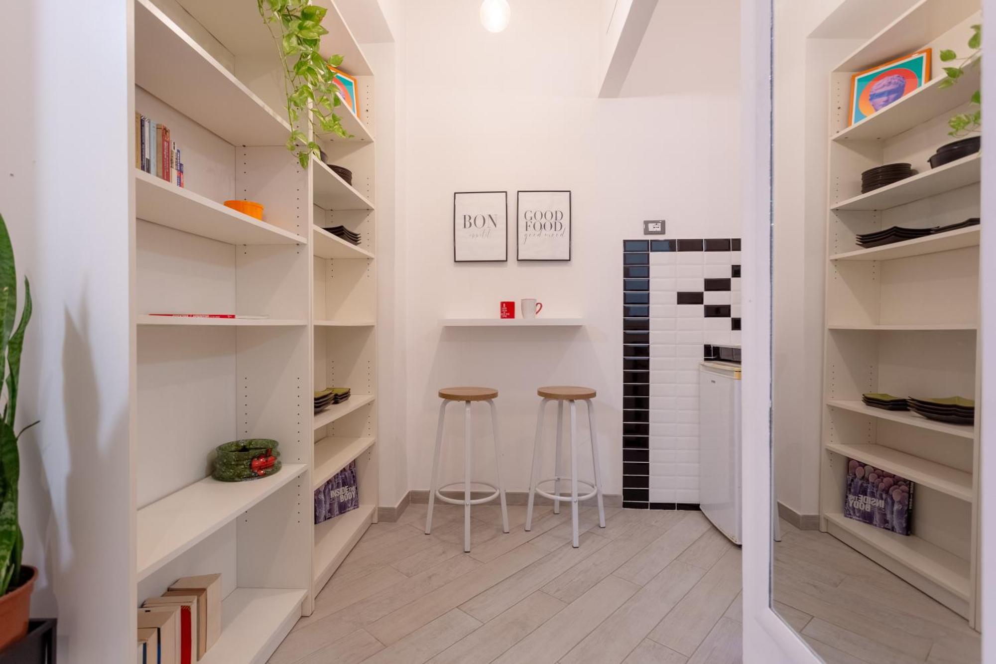 Stanza Comoda E Silenziosa Con Bagno Privato E Area Lavoro E Relax Рим Экстерьер фото
