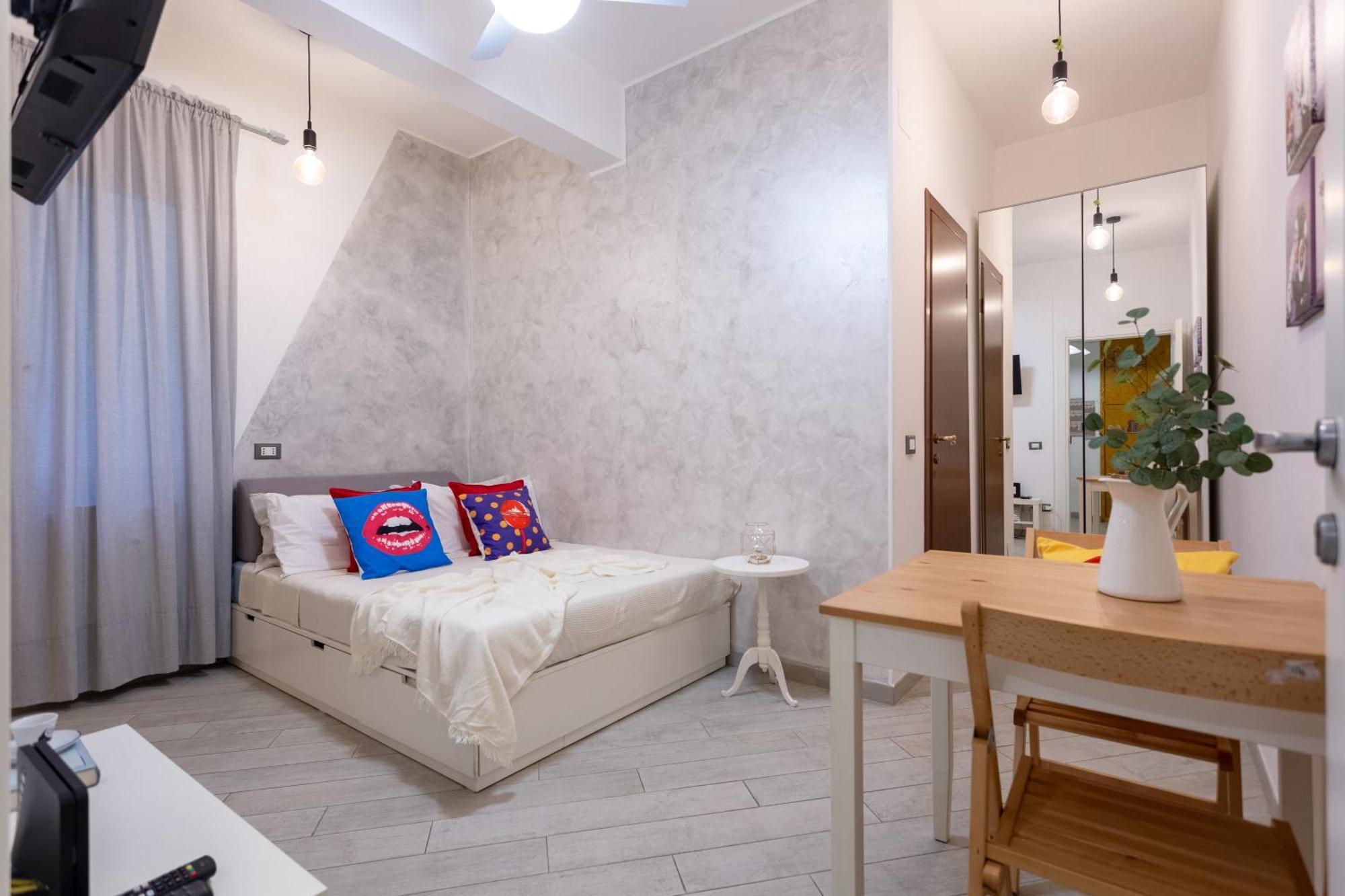 Stanza Comoda E Silenziosa Con Bagno Privato E Area Lavoro E Relax Рим Экстерьер фото